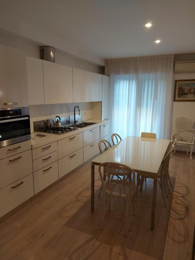 Апартаменти Casa Belle Vacanze Местре Екстер'єр фото